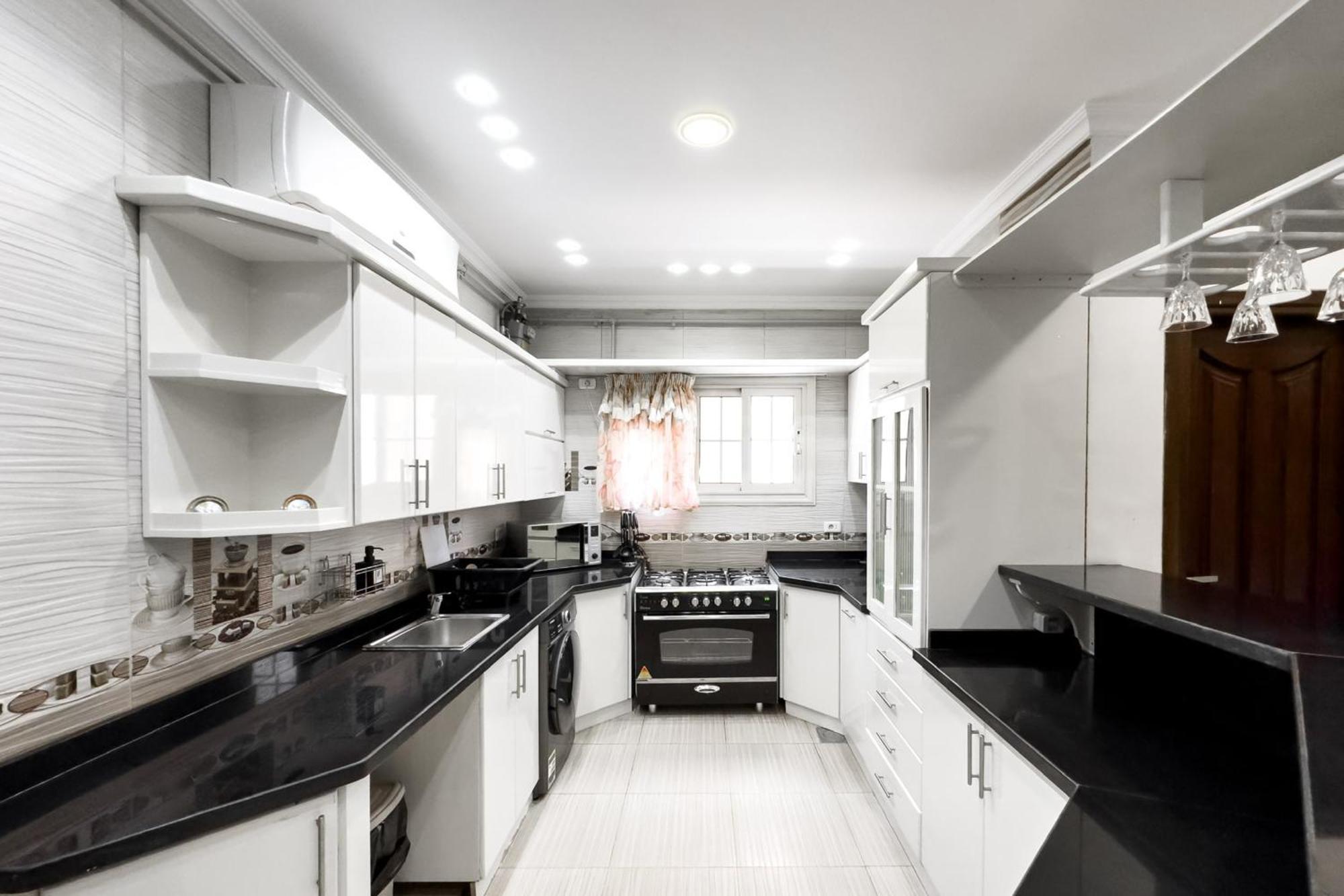 Serene & Spacey 2bdr 15 Min From Cai Airport *