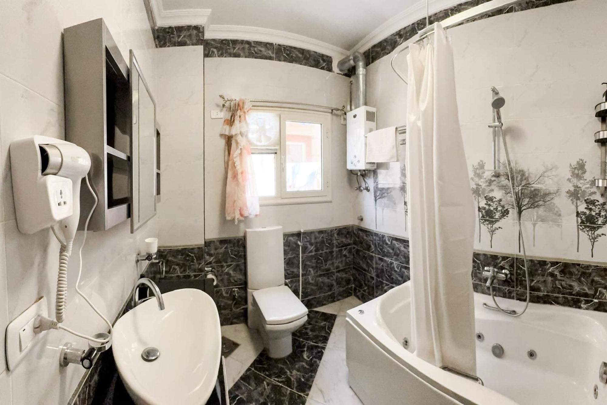 Serene & Spacey 2bdr 15 Min From Cai Airport Apartment